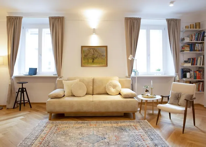 Stylish Apartment In Historical Center