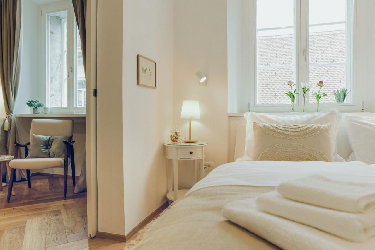 Stylish In Historical Center Appartement *
